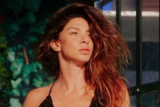 Romina Gaetani, actriz argentina, durante una aparición pública en un evento cultural.