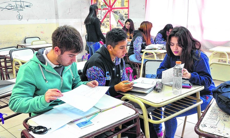 Una de las sedes provinciales donde se desarrollan las tutorías presenciales del Plan FinEs para finalizar la secundaria.