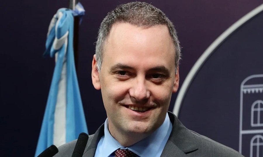 Manuel Adorni durante una conferencia de prensa en Casa Rosada. Imagen de archivo.