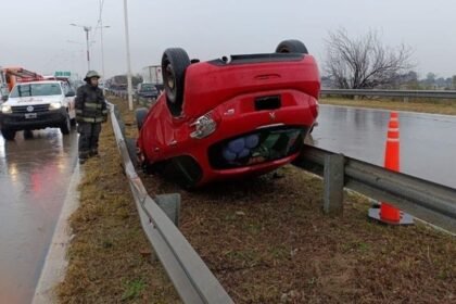accidente vial en santa fe peugeot 208