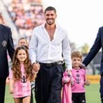 de paul con sus hijos en la prestación de inter miami