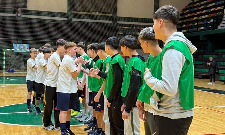 Casi 200 jóvenes participaron en la final departamental de futsal en Puerto General San Martín