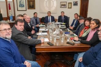 los gremios se reunieron con funcionarios de la provincia de santa fe
