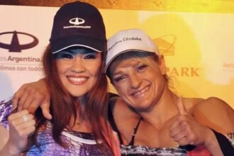 tigresa acuña junto a la locomotora oliveras