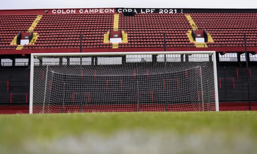 Estadio Brigadier General Estanislao López, escenario habitual de los encuentros del Club Atlético Colón en la ciudad de Santa Fe. Foto de archivo.