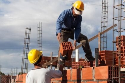Santa Fe: el empleo en la industria y la construcción continúan estancados.