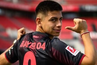 Echeverri fue presentado en Bayer Leverkusen