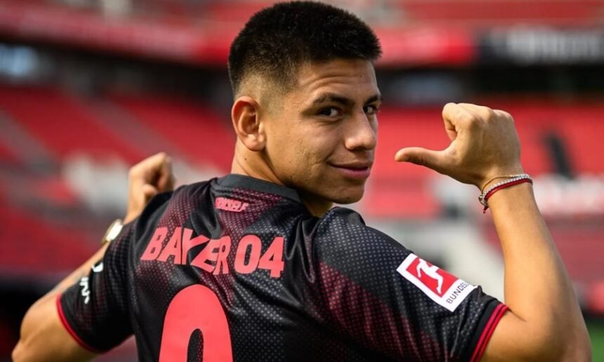 Echeverri fue presentado en Bayer Leverkusen