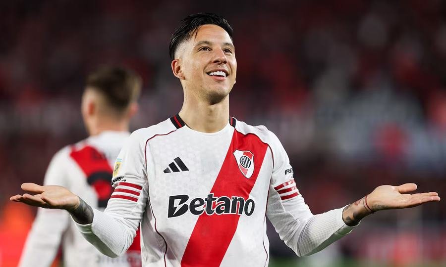 River se impuso con firmeza ante Godoy Cruz: le ganó 4 a 2 y es líder de grupo