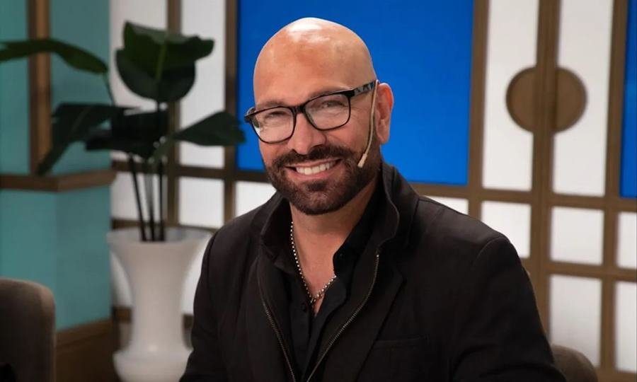 Fredy Villarreal le confesó a Mirtha Legrand la discapacidad que enfrenta y la sorprendió