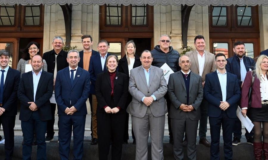 Mercociudades: Poletti intercambió experiencias con 25 intendentes santafesinos