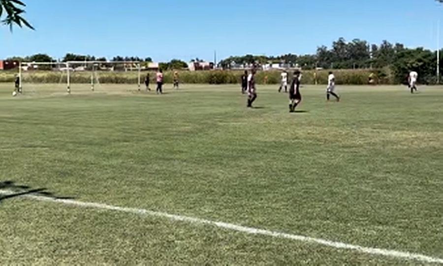 Tragedia en una liga amateur: murió un hombre de 50 años mientras jugaba al fútbol