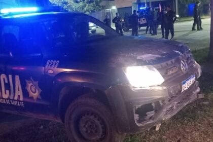 Balazos, palos, piedras y tres policías lesionados; el saldo de una noche de furia en barrio Coronel Dorrego