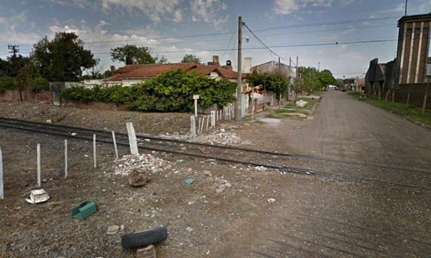 San Lorenzo: una mujer murió al ser embestida por un tren cuando paseaba a sus perros