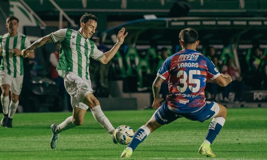 Banfield y Unión igualaron 0 a 0 en el Florencio Solá