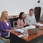 Senador Rodrigo Borla junto al referente del Instituto N° 20 Prof. Aldo Ruiz, la Dra. Karina Zalazar y la Subsecretaria de Nivel Secundario de la Provincia, Prof. Mariela Bosio, entre otros.