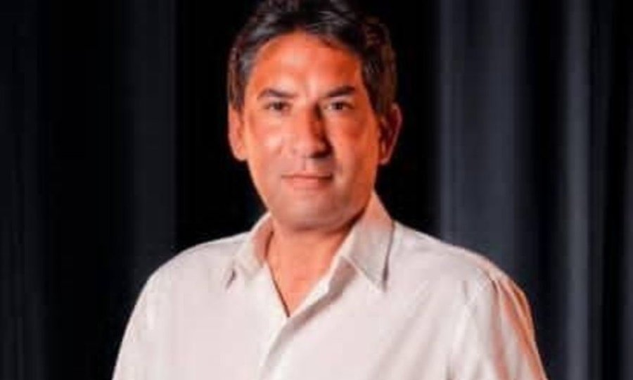 El referente santafesino Carlos Clemente durante una jornada de trabajo en Santa Fe.