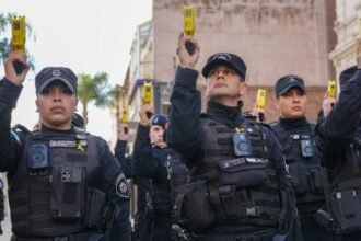 entrega de Taser a la Policía de Santa Fe