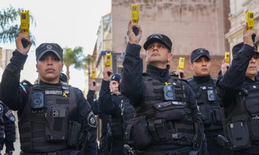 entrega de Taser a la Policía de Santa Fe