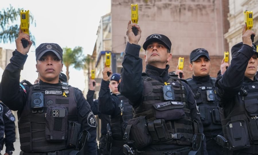 entrega de Taser a la Policía de Santa Fe