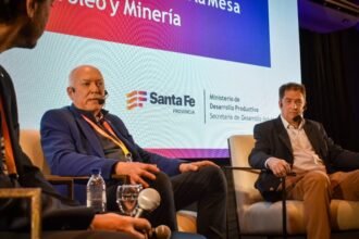 Con la participación de Fernando Rodrigo Banderet, intendente de Añelo (capital operativa de Vaca Muerta), Santa Fe refuerza su articulación con los principales territorios energéticos del país.