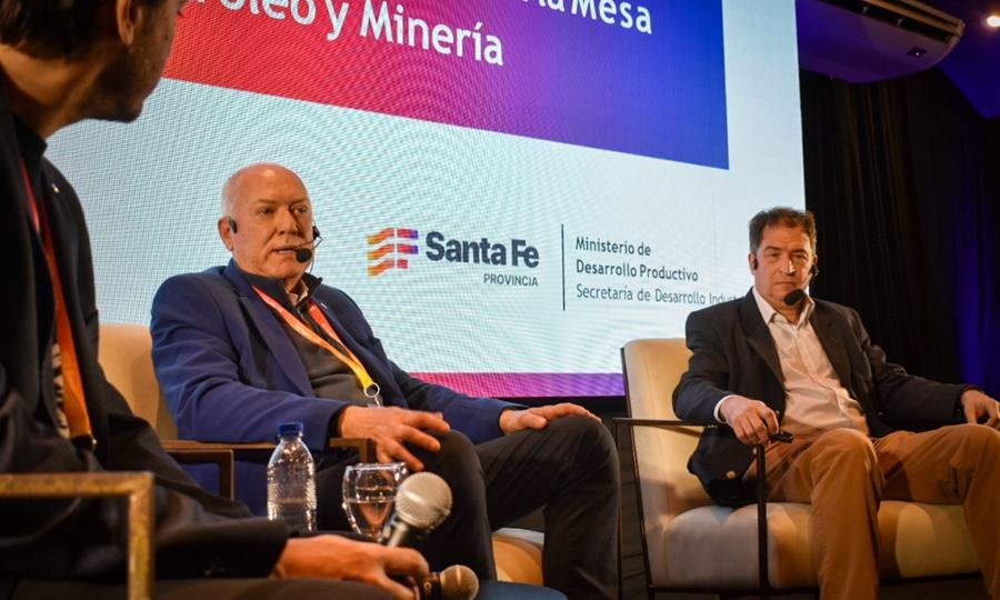 Con la participación de Fernando Rodrigo Banderet, intendente de Añelo (capital operativa de Vaca Muerta), Santa Fe refuerza su articulación con los principales territorios energéticos del país.