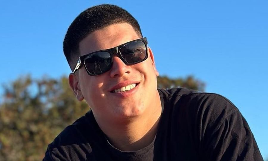 Thiago Medina continúa internado en estado crítico tras su choque en moto.