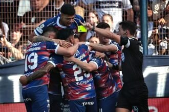 Unión derrotó 3-1 a Gimnasia y Esgrima La Plata en el Estadio Juan Carmelo Zerillo, por la octava fecha del Torneo Clausura 2025.