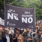 Manifestación frente a la sede de la Agencia Nacional de Discapacidad, en Buenos Aires.