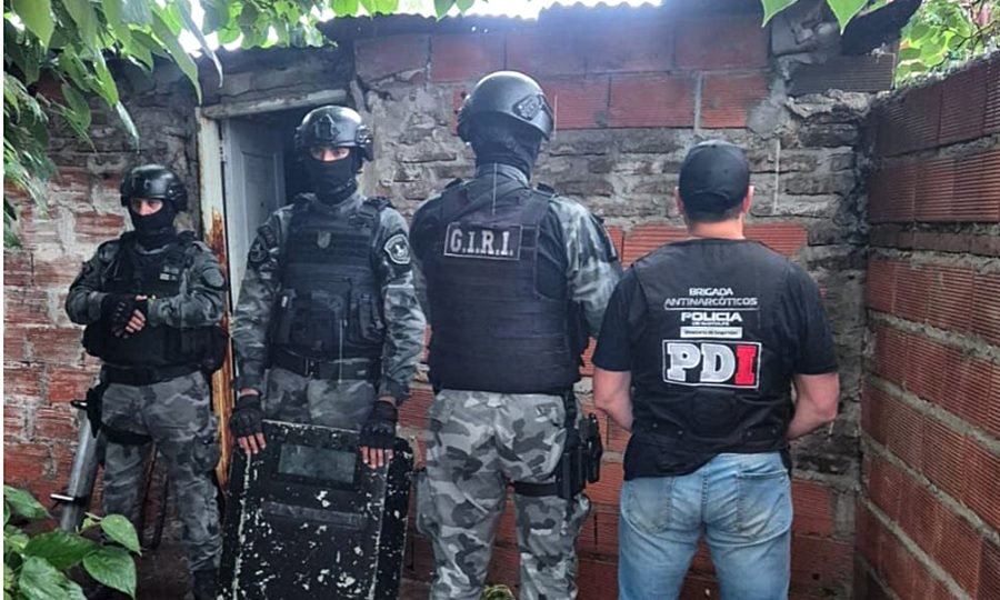 Efectivos de la Policía de Investigaciones durante un operativo en la ciudad de Rosario (foto de archivo).