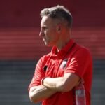 Lucas Bernardi, exjugador y actual entrenador, en una práctica con Newell’s Old Boys durante su etapa al frente del equipo rosarino.