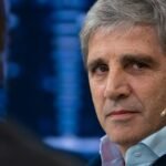 Luis Caputo, ministro de Economía de la Nación y figura clave en la política económica argentina