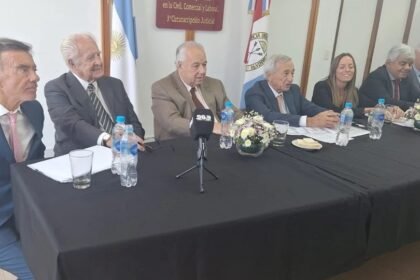 Los ministros de la Corte Suprema de Justicia de Santa Fe durante una visita institucional a dependencias judiciales. Archivo.