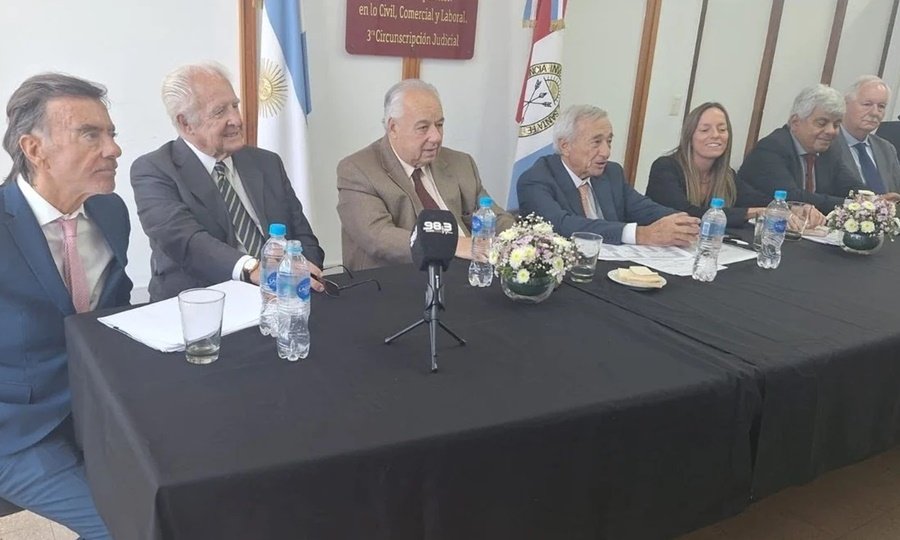 Los ministros de la Corte Suprema de Justicia de Santa Fe durante una visita institucional a dependencias judiciales. Archivo.