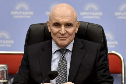 El diputado José Luis Espert evitó responder si recibió fondos del empresario Fred Machado.