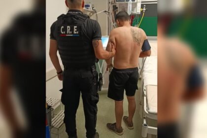 El presunto autor del femicidio de Rosa Villagra, capturado en la vía pública gracias al reconocimiento de un vecino, enfrenta cargos por el trágico asesinato ocurrido en barrio Loyola Norte.