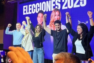 Resultados electorales: el departamento La Capital se tiñó de violeta tras el triunfo de La Libertad Avanza.