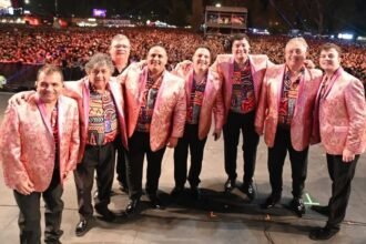 Imagen de archivo de Los Palmeras durante una presentación en vivo, símbolo de la cumbia santafesina.