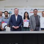 El senador Felipe Michlig encabezó la firma de convenios provinciales en San Guillermo junto a autoridades locales y comunales.