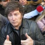 El presidente Javier Milei encabezará este sábado una actividad de campaña en la peatonal San Martín de Santa Fe antes de viajar a Paraná, donde continuará con su agenda proselitista.