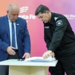 El Gobierno de Santa Fe presentó las ofertas para la compra de pistolas semiautomáticas y chalecos antibala destinados a la Policía provincial.