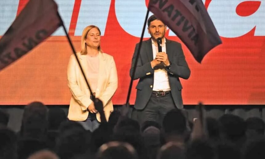 El gobernador y la vicegobernadora compartieron el escenario en Rosario tras conocerse los resultados electorales.