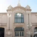 Fachada del Teatro Municipal 1° de Mayo, emblema cultural y arquitectónico de la ciudad de Santa Fe.