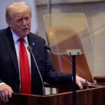 Donald Trump durante su discurso en el Parlamento israelí, en una jornada marcada por el acuerdo de paz y la liberación de rehenes.