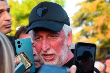 El presidente de Colón, José Alonso, durante una entrevista periodística.