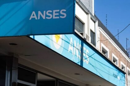 Sucursal de ANSES en una jornada habitual de atención al público, donde se tramitan jubilaciones, pensiones y beneficios sociales en todo el país.