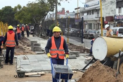 Trabajos viales sobre Avenida Aristóbulo del Valle en Santa Fe.