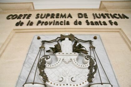 Vista del edificio de la Corte Suprema de Justicia de Santa Fe, sede administrativa del Poder Judicial provincial.