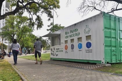 ♻️ Eco Punto de la ciudad de Santa Fe, donde los vecinos pueden depositar materiales reciclables y promover la separación en origen. Foto de archivo.