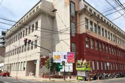 La fachada de El Comercial muestra el progreso de los trabajos de restauración a cargo de Constructora Saux Wernly S.A.